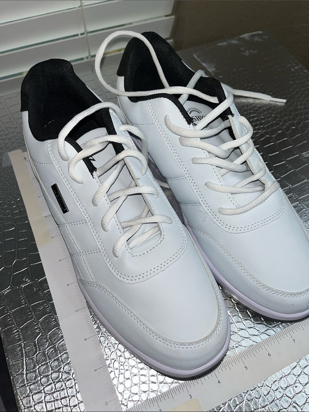 Women’s fashion casual sneakers. Waterproof. Large  size 10.  Casual Sneakers